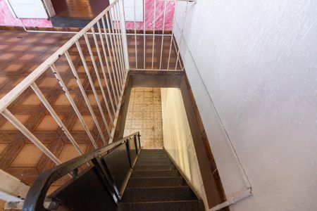 Casa à venda com 170m², 2 quartos e 4 vagas Casa à venda com 170m², 2 quartos e 4 vagasvaranda