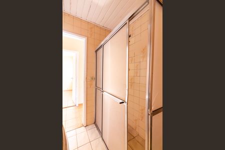 Casa à venda com 170m², 2 quartos e 4 vagas Casa à venda com 170m², 2 quartos e 4 vagasBanheiro 2
