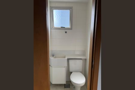 Lavabo  de apartamento para alugar com 3 quartos, 130m² em Funcionários, Belo Horizonte