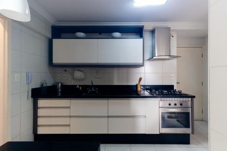 Apartamento para alugar com 104m², 3 quartos e 2 vagas Apartamento para alugar com 104m², 3 quartos e 2 vagasCozinha