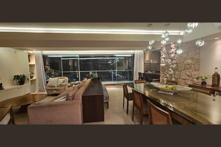 Apartamento à venda com 138m², 2 quartos e 2 vagas