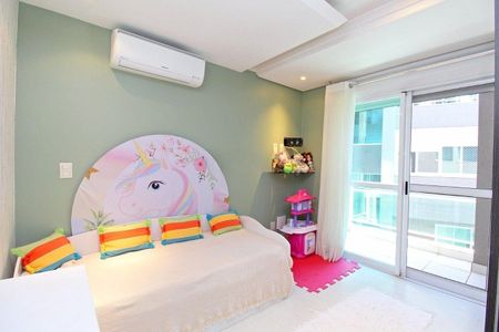 Casa de condomínio para alugar com 368m², 3 quartos e 3 vagasQuarto 3