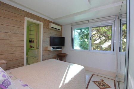 Casa de condomínio para alugar com 368m², 3 quartos e 3 vagasQuarto 2