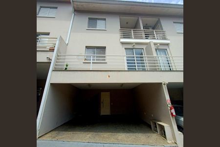 Casa de condomínio para alugar com 160m², 3 quartos e 2 vagasFoto 01