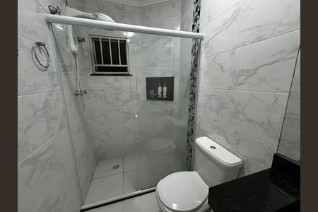 Casa para alugar com 110m², 3 quartos e 2 vagasBanheiro 