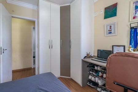 Apartamento à venda com 75m², 3 quartos e 2 vagasQuarto 2