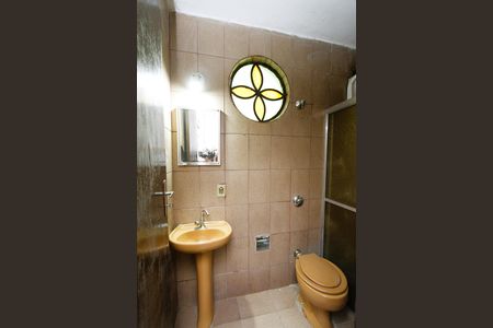 Casa à venda com 150m², 5 quartos e 2 vagasBanheiro 2