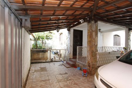 Casa à venda com 150m², 5 quartos e 2 vagasGaragem