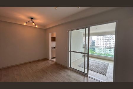 Apartamento para alugar com 70m², 2 quartos e 2 vagasSala