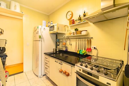 Apartamento à venda com 107m², 2 quartos e 1 vaga Apartamento à venda com 107m², 2 quartos e 1 vagaCozinha