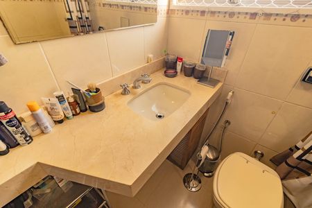 Apartamento à venda com 107m², 2 quartos e 1 vaga Apartamento à venda com 107m², 2 quartos e 1 vagaBanheiro da Suíte