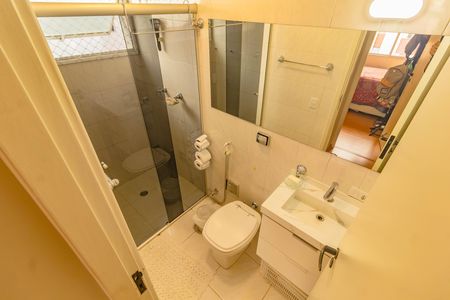 Apartamento à venda com 107m², 2 quartos e 1 vaga Apartamento à venda com 107m², 2 quartos e 1 vagaBanheiro