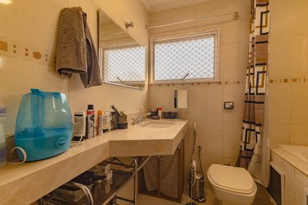 Apartamento à venda com 107m², 2 quartos e 1 vaga Apartamento à venda com 107m², 2 quartos e 1 vagaBanheiro da Suíte