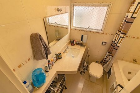 Apartamento à venda com 107m², 2 quartos e 1 vaga Apartamento à venda com 107m², 2 quartos e 1 vagaBanheiro da Suíte
