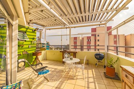 Apartamento à venda com 107m², 2 quartos e 1 vaga Apartamento à venda com 107m², 2 quartos e 1 vagaVaranda da Suíte