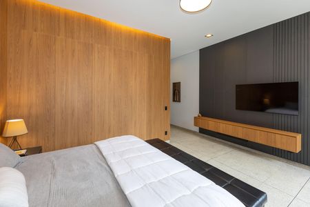 Casa de condomínio à venda com 320m², 4 quartos e 4 vagas Casa de condomínio à venda com 320m², 4 quartos e 4 vagasSuíte 1