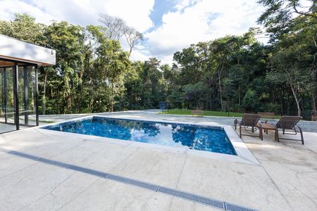Casa de condomínio à venda com 320m², 4 quartos e 4 vagas Casa de condomínio à venda com 320m², 4 quartos e 4 vagasÁrea da Piscina