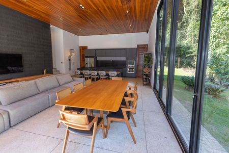 Sala de Jantar de casa de condomínio à venda com 4 quartos, 320m² em Jardins de Petrópolis, Nova Lima