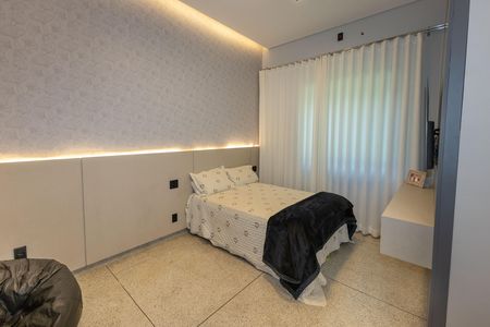 Casa de condomínio à venda com 320m², 4 quartos e 4 vagas Casa de condomínio à venda com 320m², 4 quartos e 4 vagasSemi Suíte 2