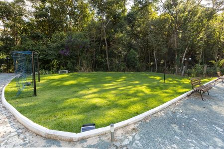 Casa de condomínio à venda com 320m², 4 quartos e 4 vagas Casa de condomínio à venda com 320m², 4 quartos e 4 vagasCampo de Futebol