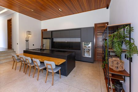 Casa de condomínio à venda com 320m², 4 quartos e 4 vagas Casa de condomínio à venda com 320m², 4 quartos e 4 vagasCozinha