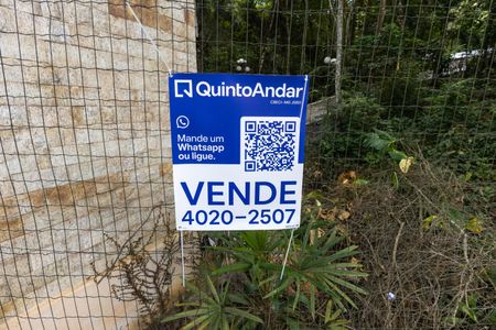 Casa de condomínio à venda com 320m², 4 quartos e 4 vagas Casa de condomínio à venda com 320m², 4 quartos e 4 vagasPlaca