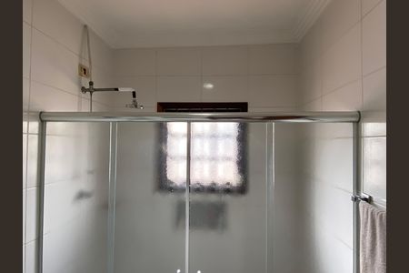 Casa à venda com 278m², 3 quartos e 8 vagasBanheiro 2
