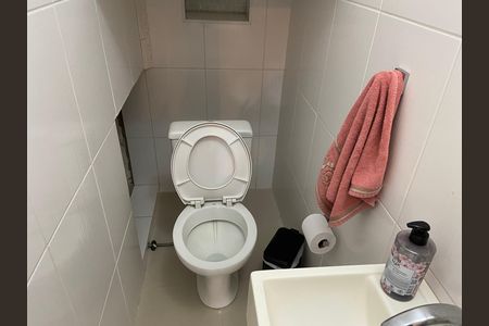 Casa à venda com 278m², 3 quartos e 8 vagasLavabo