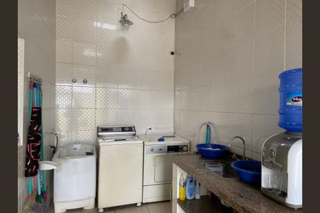 Casa à venda com 278m², 3 quartos e 8 vagasÁrea de Serviço
