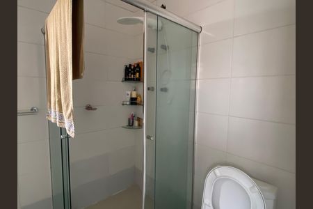 Casa à venda com 278m², 3 quartos e 8 vagasBanheiro da Suíte