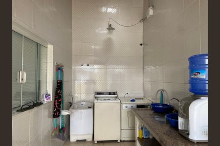 Casa à venda com 278m², 3 quartos e 8 vagasÁrea de Serviço