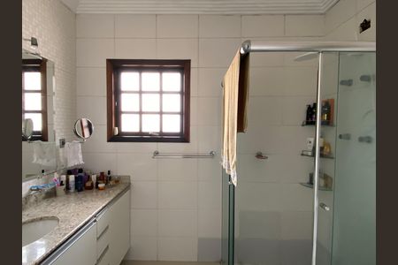 Casa à venda com 278m², 3 quartos e 8 vagasBanheiro da Suíte