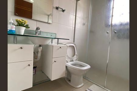Casa à venda com 278m², 3 quartos e 8 vagasBanheiro 2