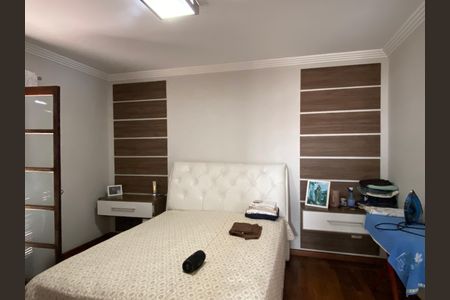 Casa à venda com 278m², 3 quartos e 8 vagasSuíte 