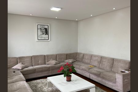 Casa à venda com 278m², 3 quartos e 8 vagasSala