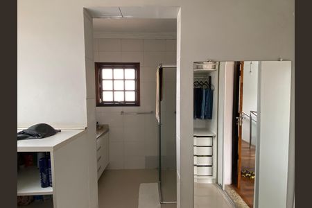 Casa à venda com 278m², 3 quartos e 8 vagasSuíte - Closet
