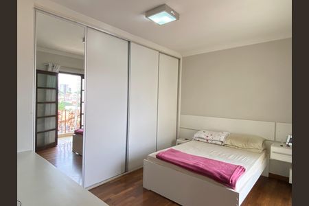 Casa à venda com 278m², 3 quartos e 8 vagasQuarto 2