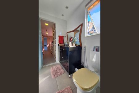 Casa para alugar com 240m², 3 quartos e 1 vagaBanheiro da Suíte 1