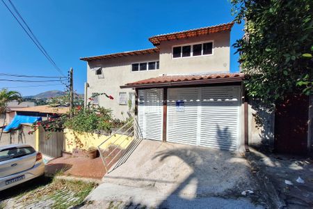 Casa para alugar com 240m², 3 quartos e 1 vagaFachada