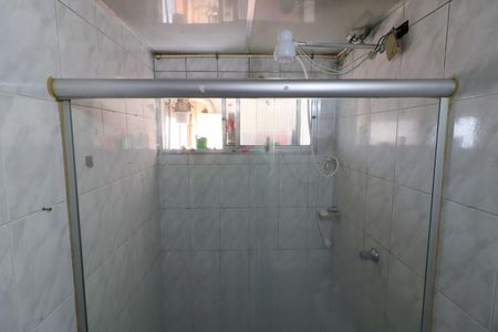 Banheiro de apartamento para alugar com 2 quartos, 64m² em Aliança, Osasco