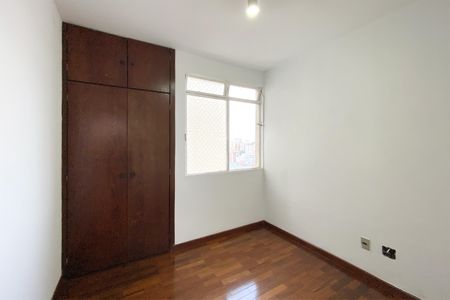 Apartamento à venda com 90m², 3 quartos e 1 vagaQuarto 2