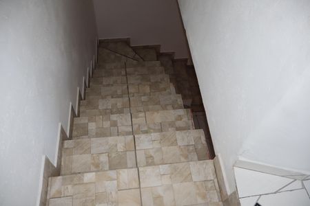 Casa para alugar com 65m², 2 quartos e sem vagaEscada