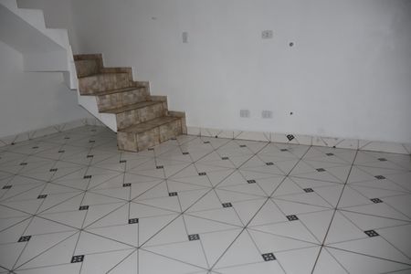 Sala de casa para alugar com 2 quartos, 65m² em Parque dos Bancarios, São Paulo