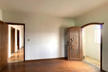 Sala de Estar de casa para alugar com 4 quartos, 200m² em Nova Vista, Belo Horizonte