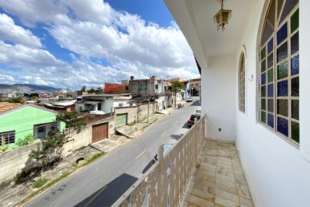 Varanda da Sala de casa para alugar com 4 quartos, 200m² em Nova Vista, Belo Horizonte