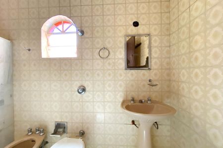 Casa para alugar com 200m², 4 quartos e sem vagaBanheiro da Suíte