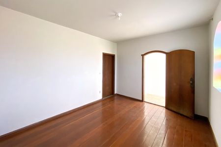 Casa para alugar com 200m², 4 quartos e sem vagaSala