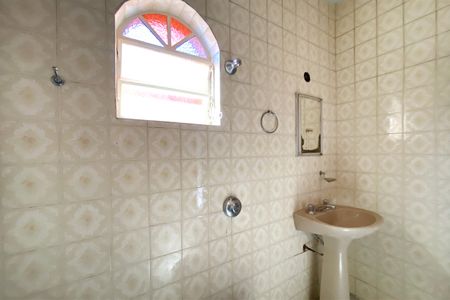 Casa para alugar com 200m², 4 quartos e sem vagaBanheiro da Suíte