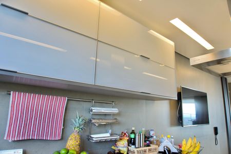 Apartamento para alugar com 225m², 3 quartos e 4 vagasCozinha - Armários