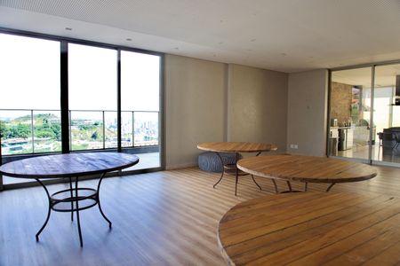 Apartamento para alugar com 225m², 3 quartos e 4 vagasÁrea Comum - Salão de Festas